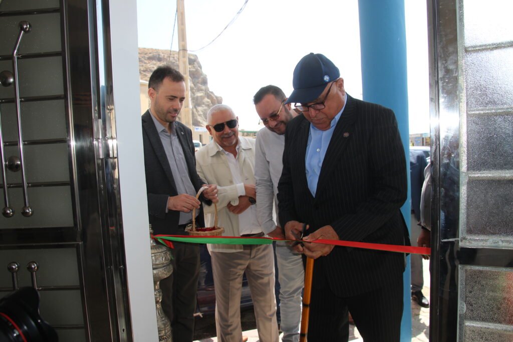 خلال قص الراحل شريط افتتاح ملحقة الغرفة بالحسيمة